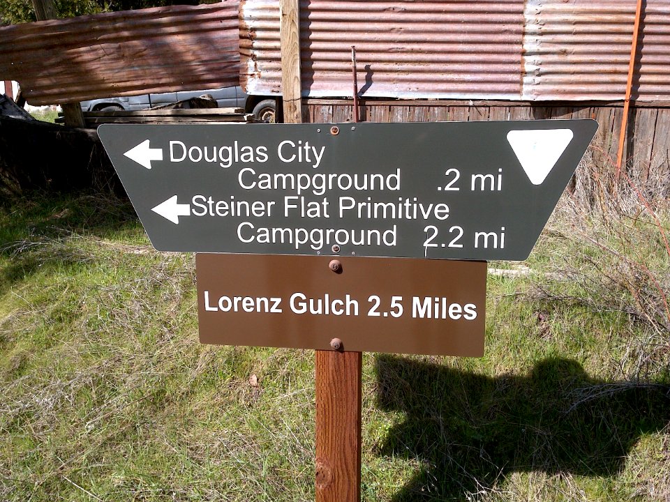 Sign for Trinity River Access