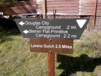 Sign for Trinity River Access