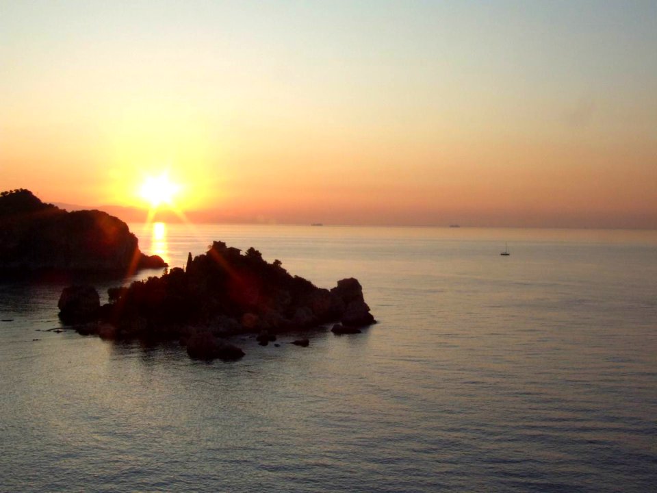 DSCF7826-Dawn Sunset-Isola Bella-Taormina-Sicilia-Italy-gnuckx CC0 HQ
