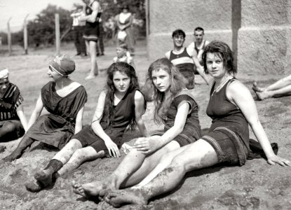 Tidal Basin Bathers, Washington, D.C., 1922 photo