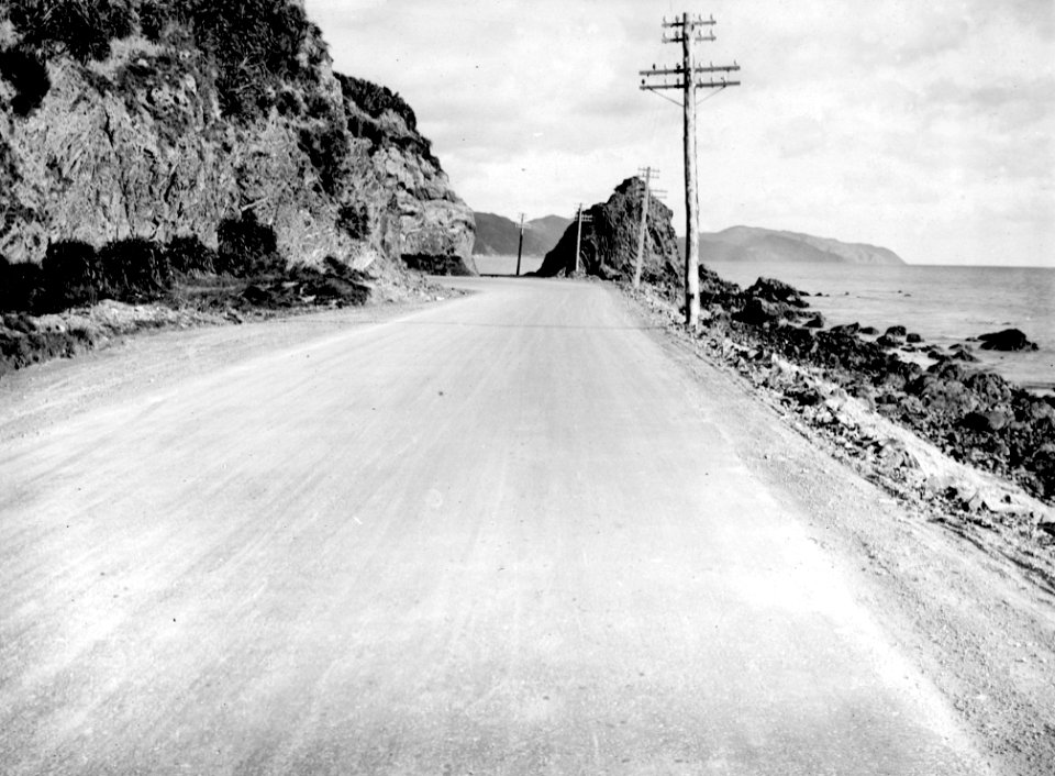 51- Days Bay Road  [ Muratai Road ]