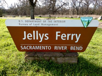 Sign for Jellys Ferry in the Sacramento River Bend