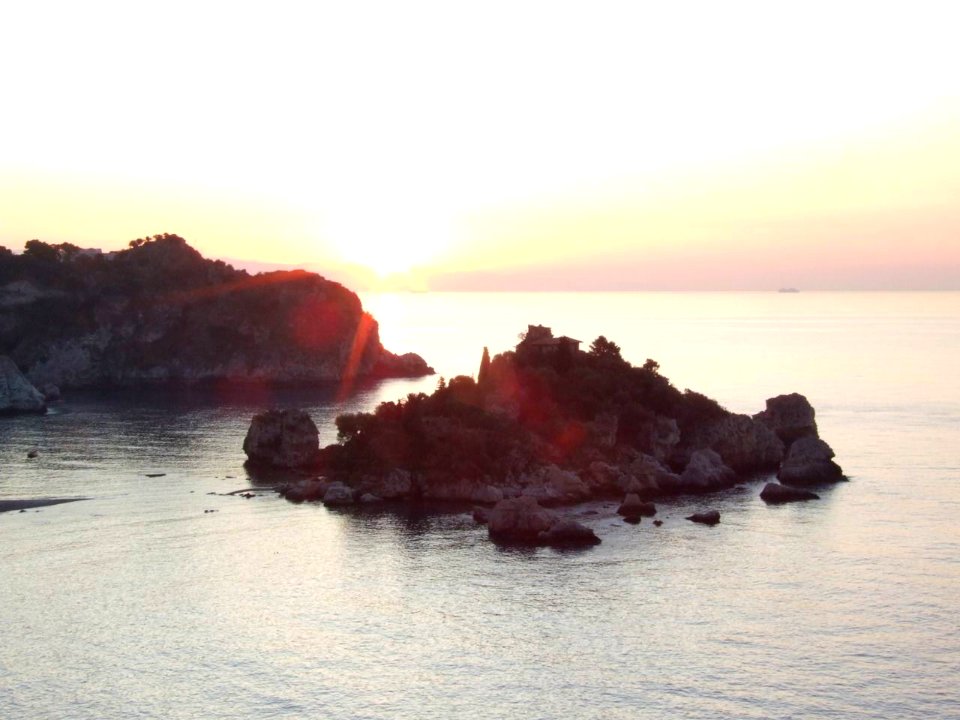 DSCF7787-Dawn Sunset-Isola Bella-Taormina-Sicilia-Italy-gnuckx CC0 HQ