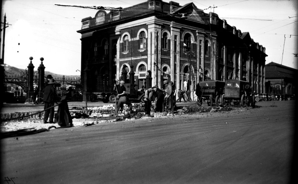 40; Customhouse Quay, workmen using airdrills to prepare road for laying of new tram rails - 20 Jun 1930