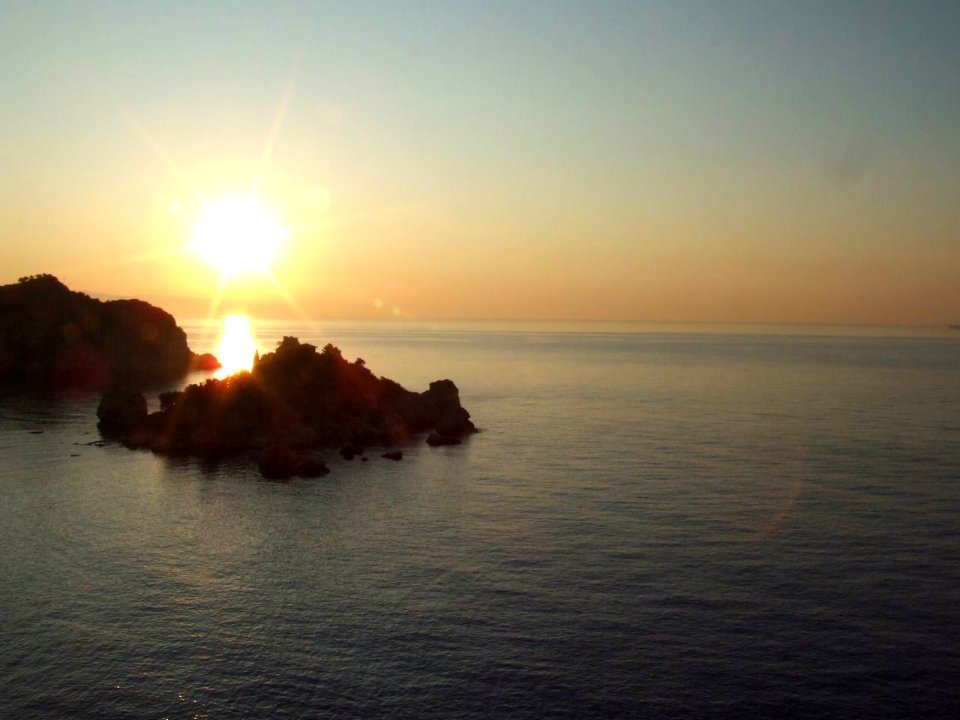 DSCF7962-Dawn Sunset-Isola Bella-Taormina-Sicilia-Italy-gnuckx CC0 HQ