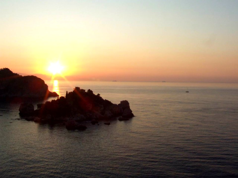 DSCF7828-Dawn Sunset-Isola Bella-Taormina-Sicilia-Italy-gnuckx CC0 HQ