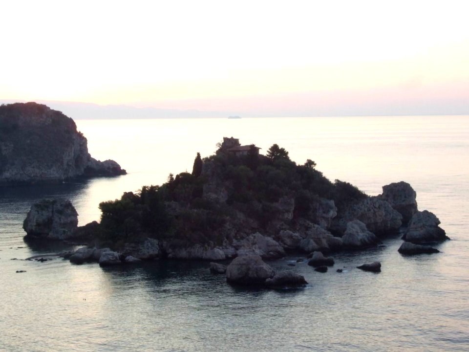 DSCF7770-Dawn Sunset-Isola Bella-Taormina-Sicilia-Italy-gnuckx CC0 HQ