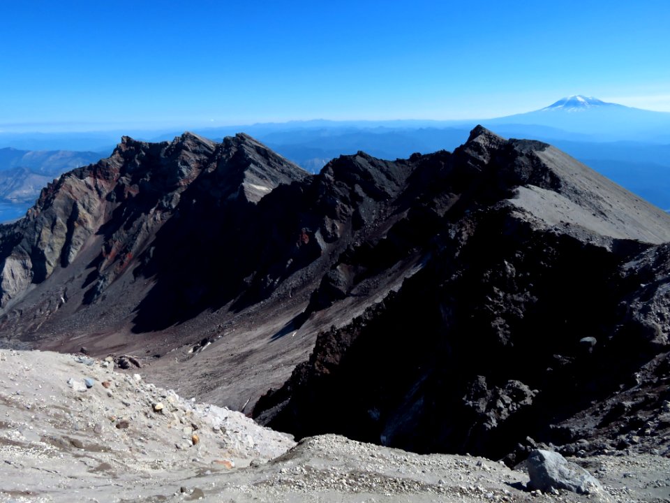 Mt. St. Helens Summit Trail in WA