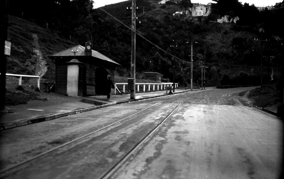 34; Aro Steet Terminus, looking west - 14 Jun 1930