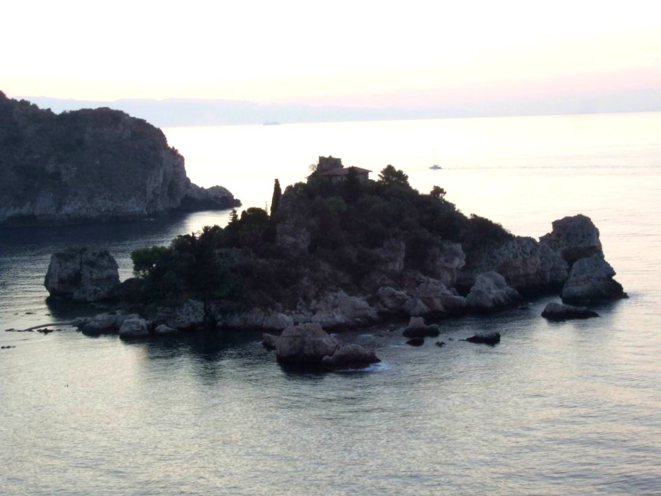 DSCF7747-Dawn Sunset-Isola Bella-Taormina-Sicilia-Italy-gnuckx CC0 HQ