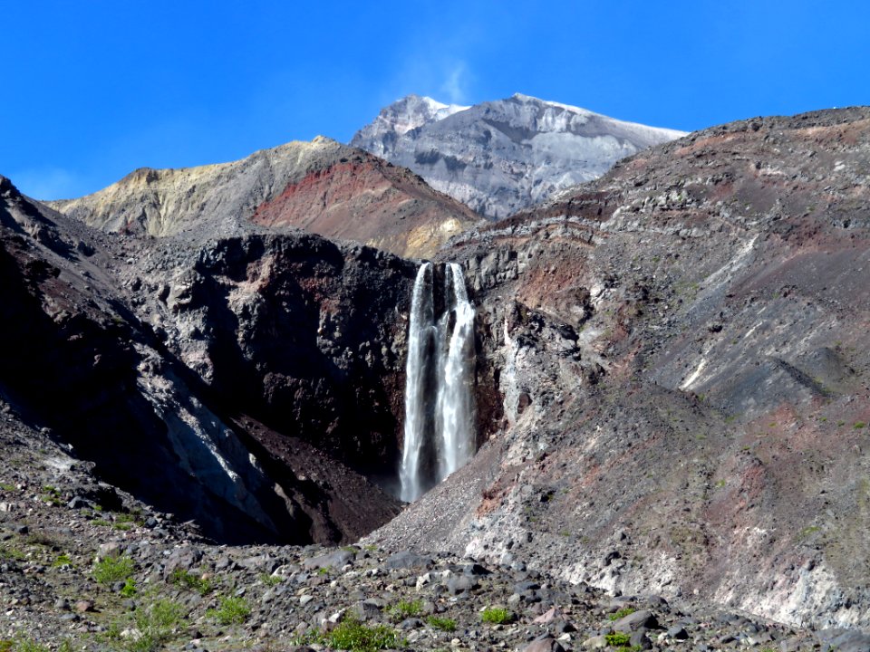 Loowit Falls Trail at Mt. St. Helens NM in WA