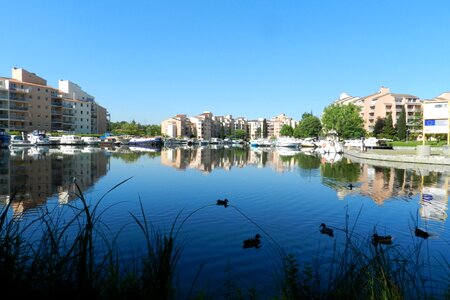 River lake city photo