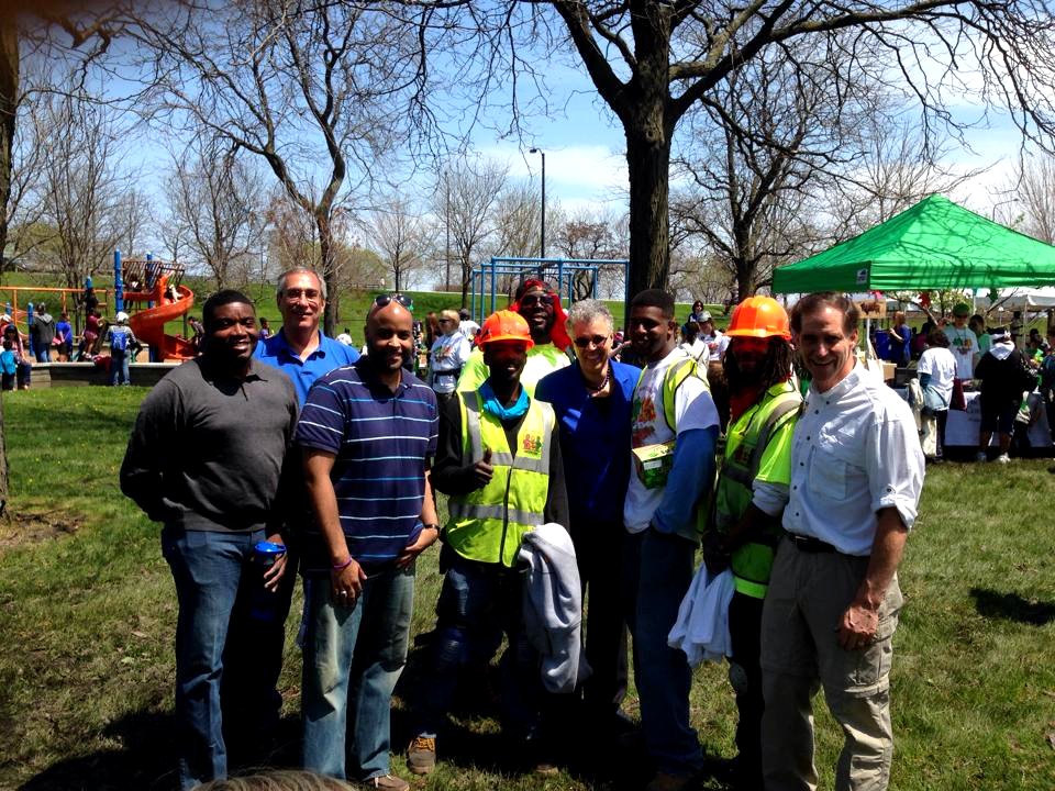 Men of Sigma, Dan and Tom, Green Corps workers, and Cook County Board President Toni Preckwinkle credit noemiperez photo