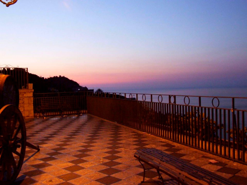 Taormina-Sicilia-Italy - Creative Commons by gnuckx