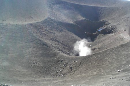Addio Torre del Flosofo - Aftermath Etna Volcano Paroxysmal Eruption October 26 2013 - Creative Commons by gnuckx