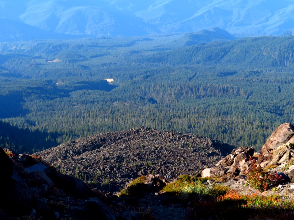 Mt. St. Helens Summit Trail in WA