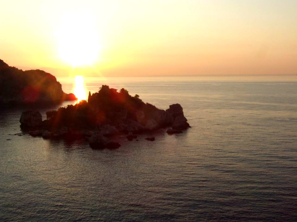 DSCF7890-Dawn Sunset-Isola Bella-Taormina-Sicilia-Italy-gnuckx CC0 HQ