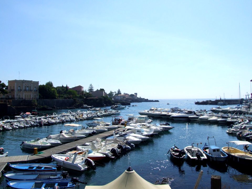 Porto Ulisse-Ognina-Catania-Sicilia-Italy - Creative Commons by gnuckx