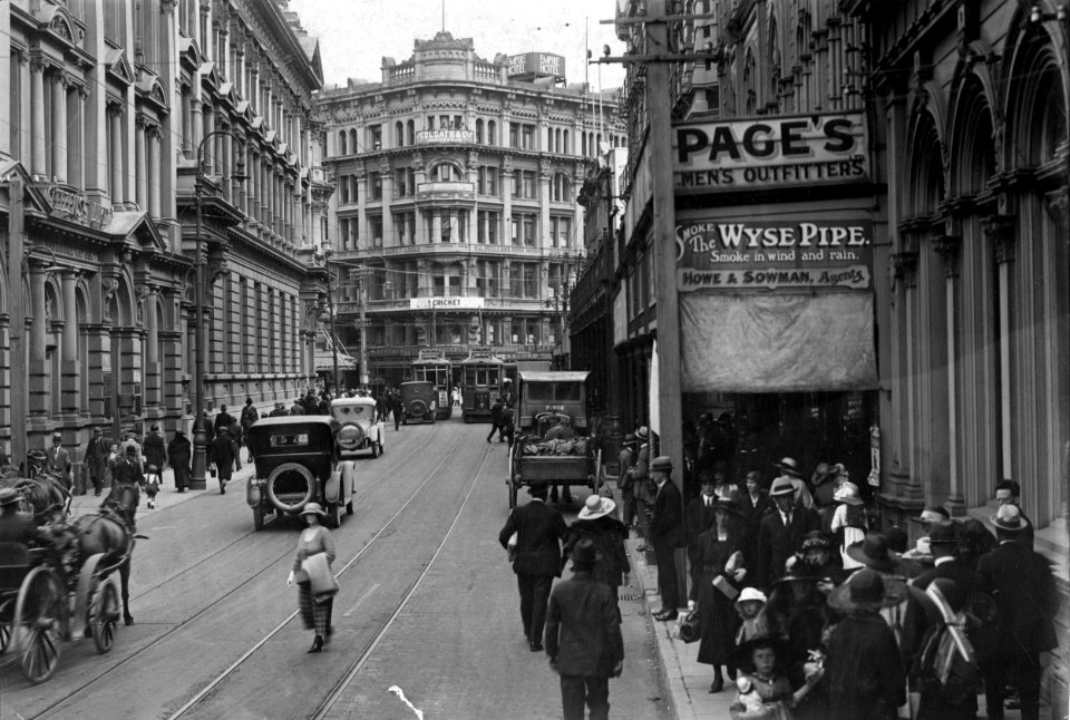 5; Lambton Quay - 1910