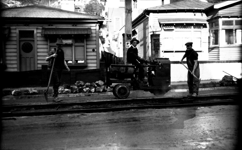 10; Aro Street, Lister Truck for cartage of concrete from mixer to track - 06 Jun 1930