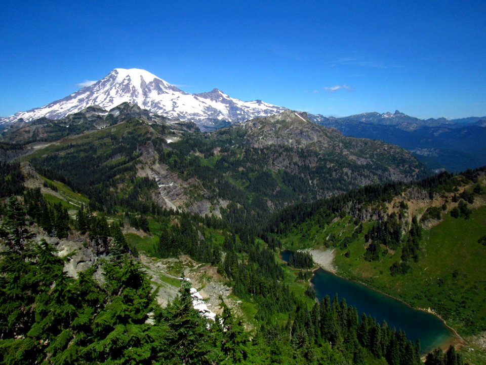 Mt. Rainier at Tatoosh Wilderness in WA