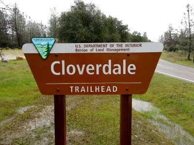 Sign for Cloverdale Trailhead