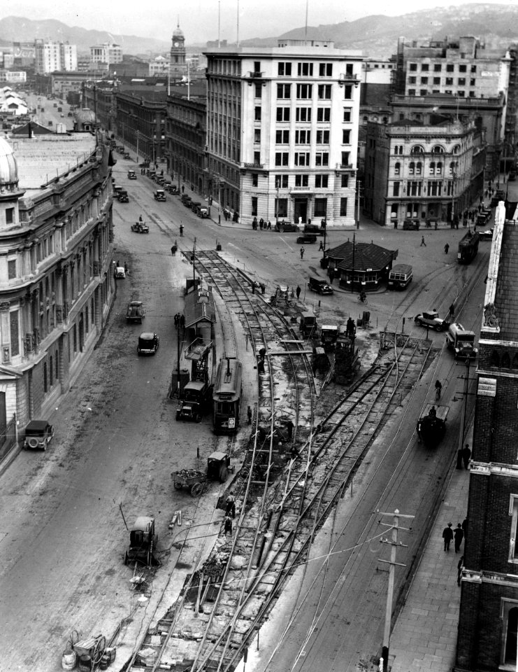 9; Tram lines, Post Office Square, Customhouse Quay - 1920