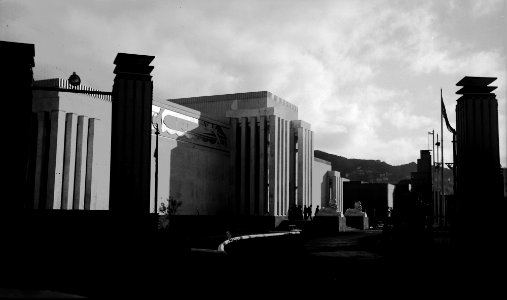 425; United Kingdom Pavilion at the Centennial Exhibition - Circa 1940