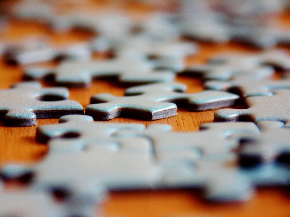Puzzle pieces patience games tiefenschärfe