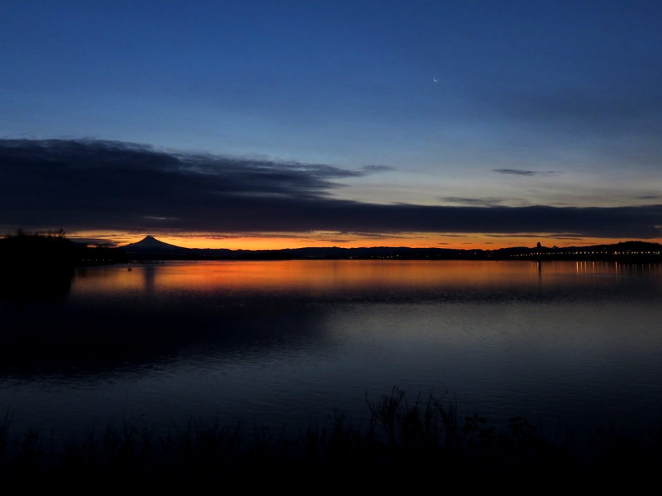 Sunrise with Mt. Hood and Columbia River in Vancouver, WA