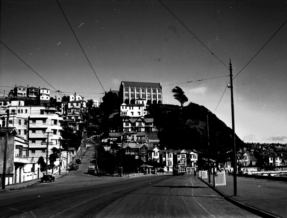 417; Oriental Parade, Tramcar - Circa 1940