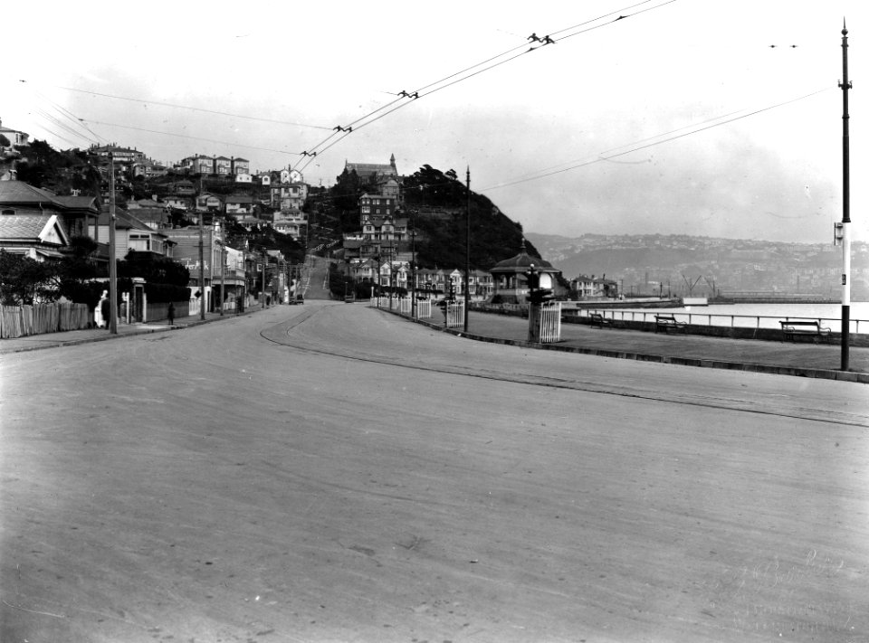 24- Oriental Bay