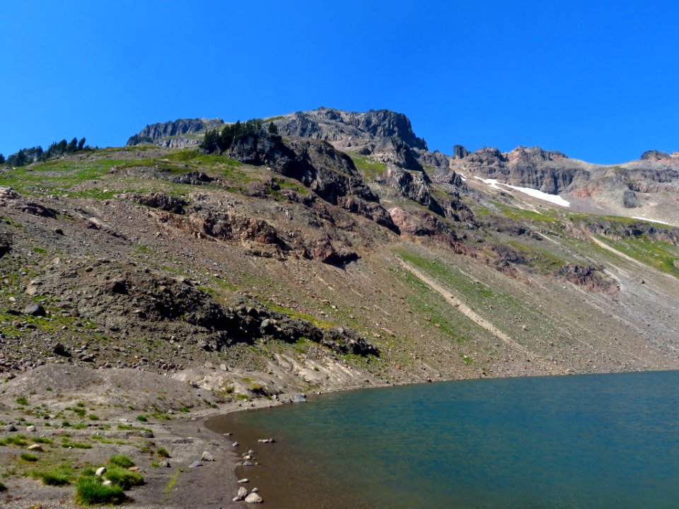 Goat Lake at Goat Rocks Wilderness in WA