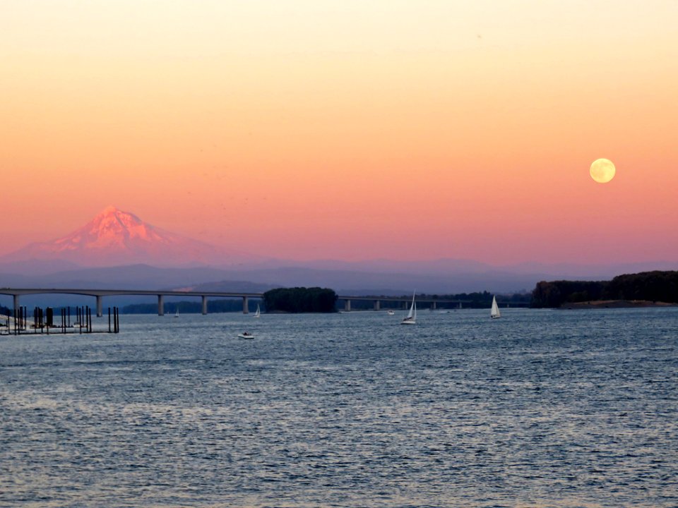 Full Blue Moon Rising over Mt. Hood and Columbia River at Wintler Park in Vancouver, WA