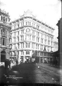 24; Corner of Willeston Street and Lambton Quay, Davidson Bookseller - 1904 - Glass Plate Negative