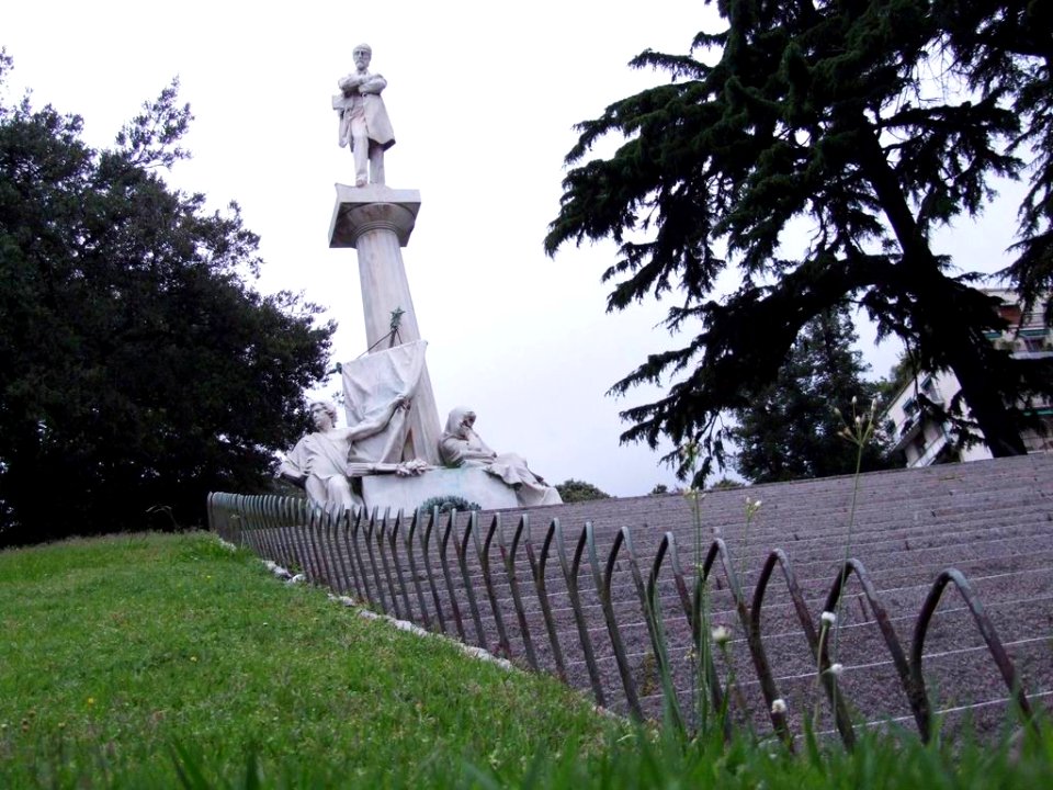 426 gnuckx Mazzini-Genova-Liguria-Italy-castielli CC0 HQ