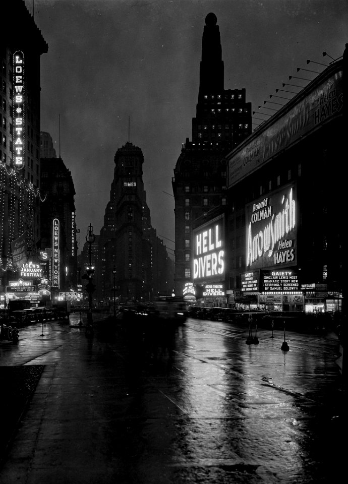 Samuel H. Gottscho - Times Square at dusk, looking south from 47th Street. January 6, 1932