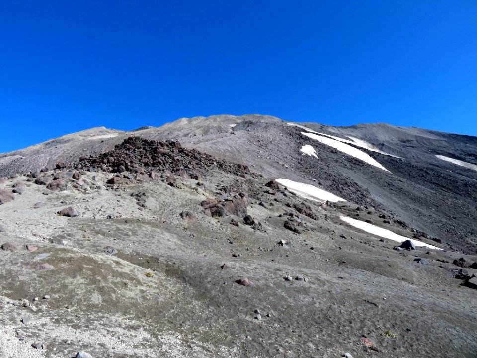 Mt. St. Helens Summit Trail in WA