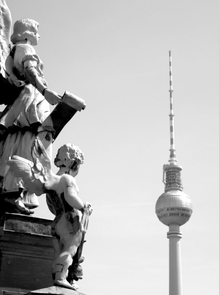 Berlin contrasts