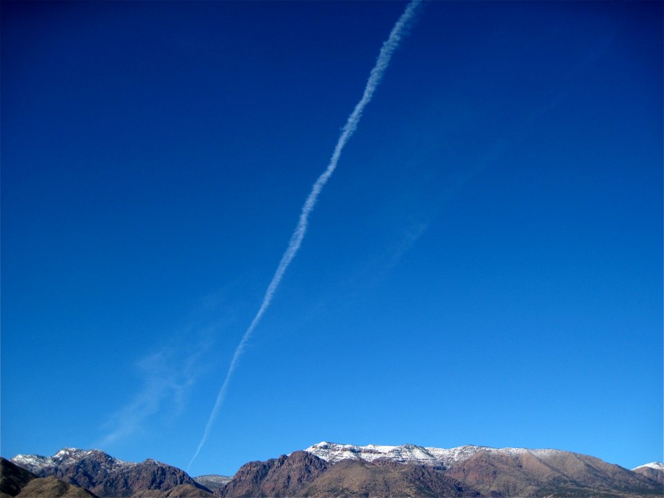 Contrails Over Mazatzals