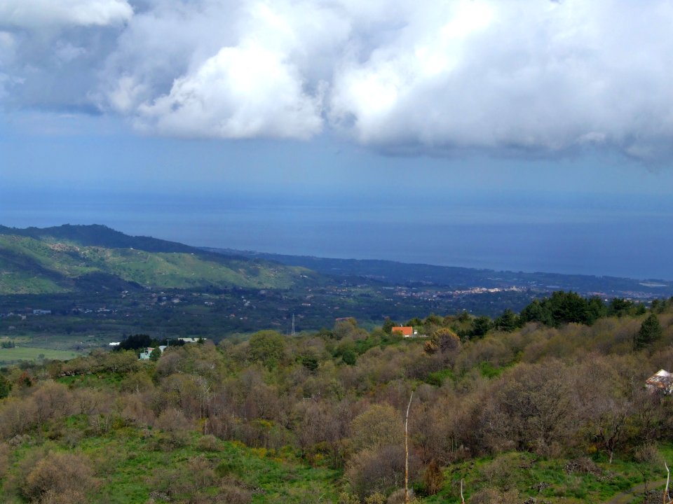 Messina Canyon-Etna-Volcano-Sicily-Italy - Creative Commons by gnuckx