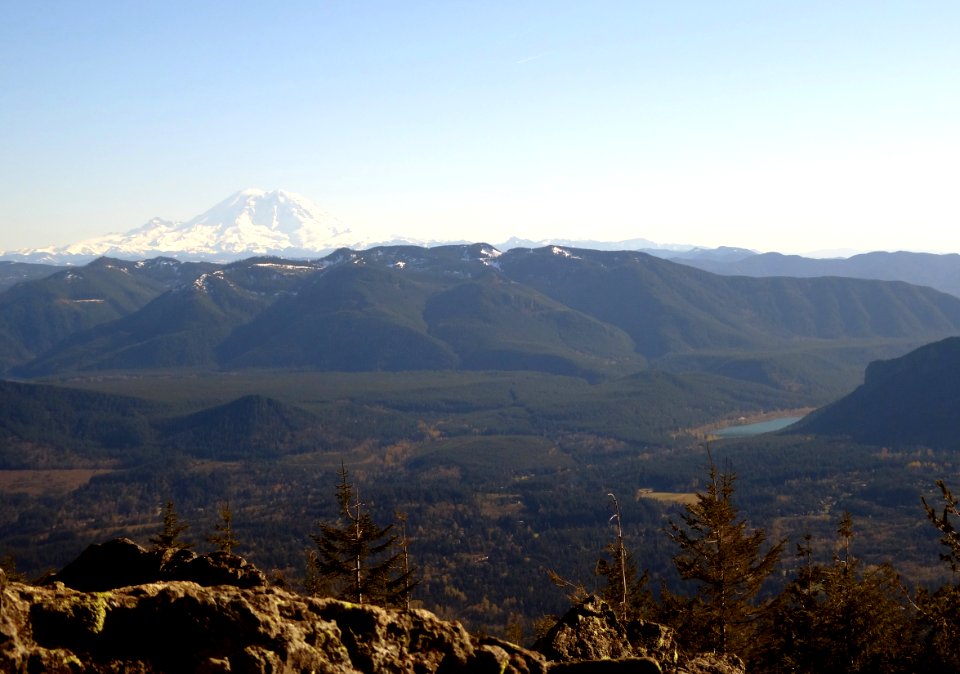 Mt Rainier and Rattlesnake lake