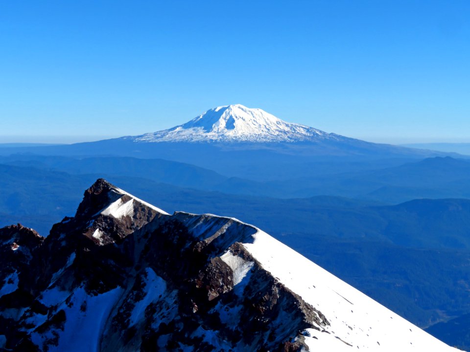 Mt. St. Helens Summit Trail in WA
