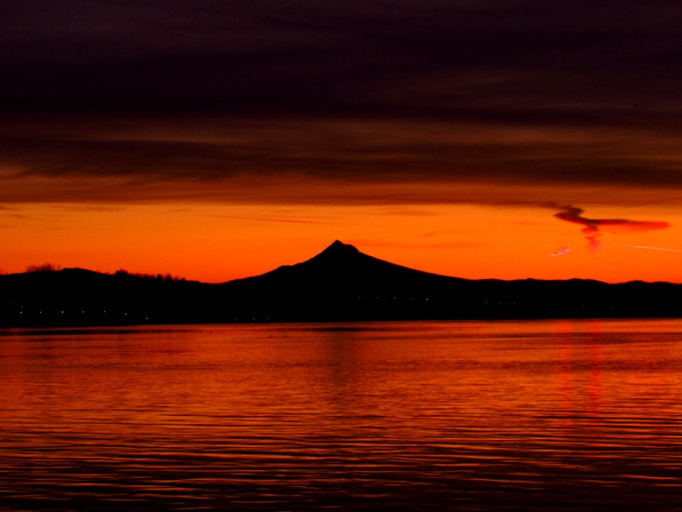 Sunrise at Columbia River 12/8/17