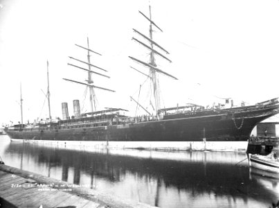 49; S.S. Arawa at Wellington Wharf - Circa 1890 - Glass Plate Negative