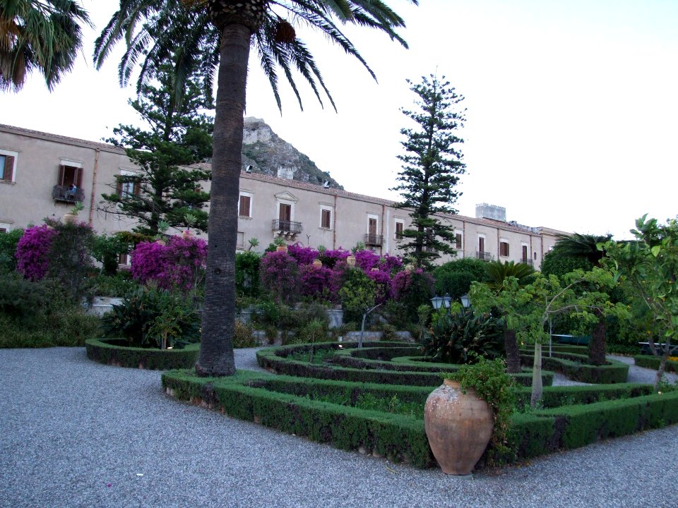 Hotel San Domenico-Taormina-Sicilia-Italy - Creative Commons by gnuckx