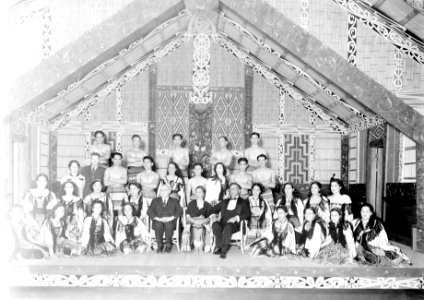 8; Māori Performance Group - Circa 1940