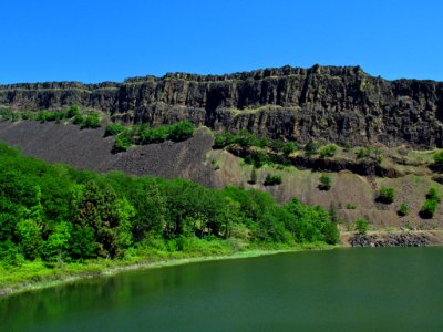 Labyrinth-Coyote Wall Trail in WA