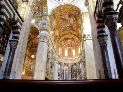 Cathedral San Lorenzo Genova Liguria Italy - Creative Commons by gnuckx