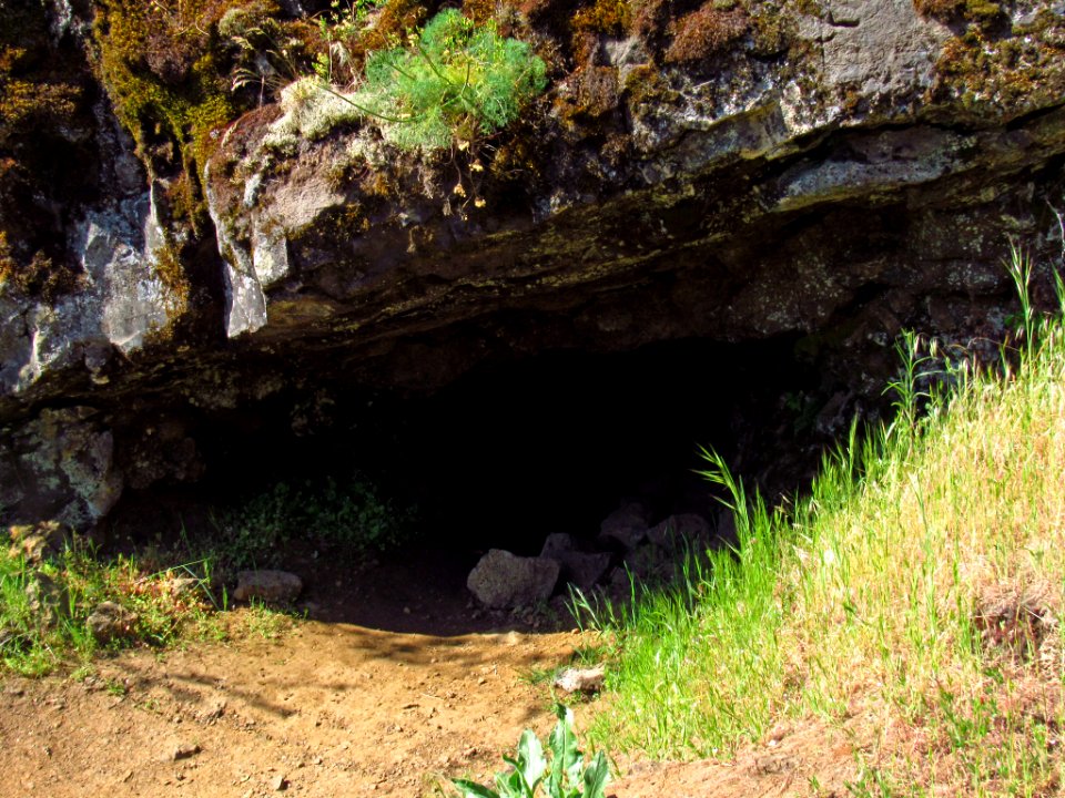 Labyrinth-Coyote Wall Trail in WA